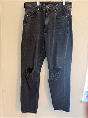 6. American Eagle Outfitters Black Distressed Boyfriend Jeans